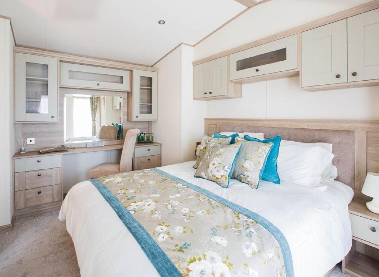 Newperran Holiday Park New Quay Esterno foto