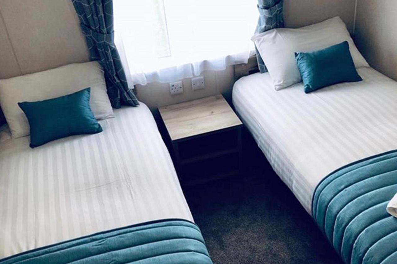 Newperran Holiday Park New Quay Esterno foto