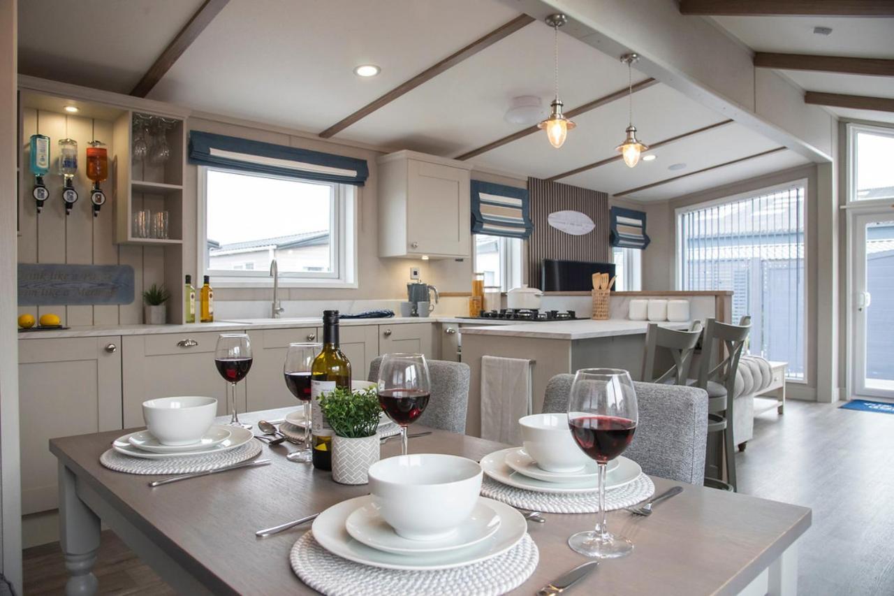 Newperran Holiday Park New Quay Esterno foto