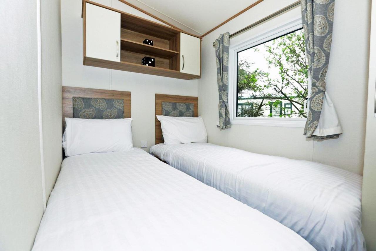 Newperran Holiday Park New Quay Esterno foto